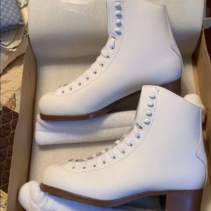 Womens ice skates